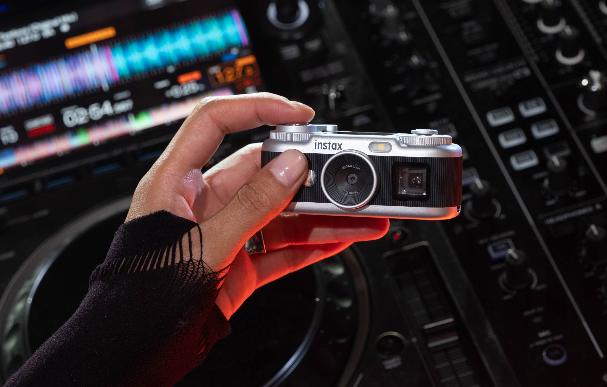 Fujifilm presenta la instax Pal 2 y la nueva Link WIDE 2